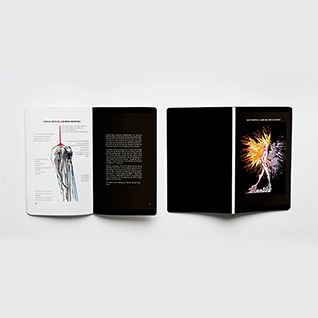 Mockup de portada y de pagina doble del libro Ian Curtis. Camina en Silenci diseñado por Karla Guevara